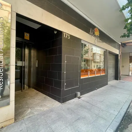 Modernos & Spa. Sunny Torrevieja, Espana. *