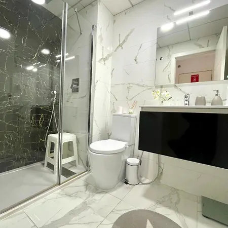 Modernos & Spa. Sunny Torrevieja, Espana. * Torrevieja