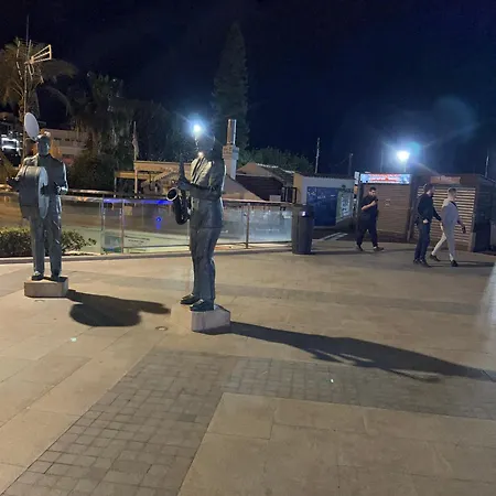 Modernos & Spa. Sunny Torrevieja, Espana. *