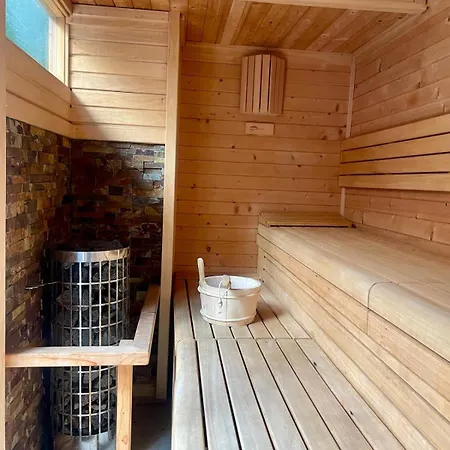 Modernos & Spa. Sunny Torrevieja, Espana.